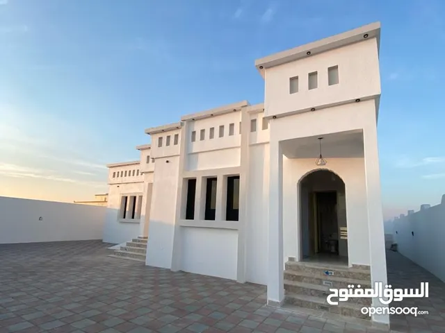 285 m2 4 Bedrooms Villa for Sale in Buraimi Al Buraimi