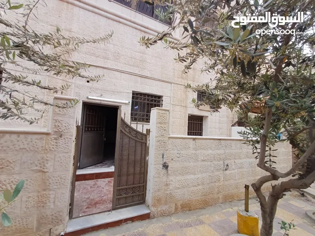 150 m2 4 Bedrooms Apartments for Rent in Zarqa Jabal Tareq