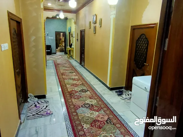 275 m2 More than 6 bedrooms Townhouse for Sale in Basra Jaza'ir