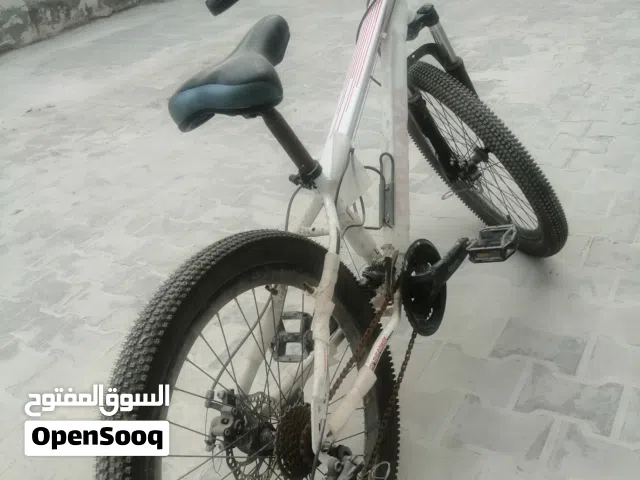 بايسكل نظيف جدا. جبلي حجم 24.. أوربي. موديل 2025