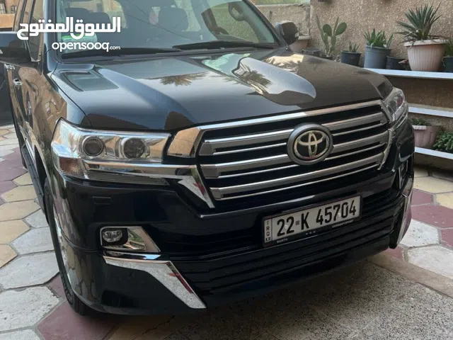 تويوتا لاندكروز جي اكس ار موديل 2017 خليجي وكاله جيهان لون اسود ملكي للبيع