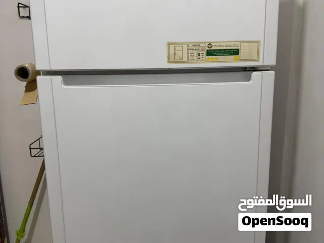 ثلاجة كالجديد البيع للسفر