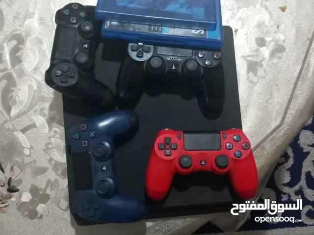 Ps4 slim 800gb Deuxième main  4 manette wihda khasha tsayn  Ou m3aha cd dyal watch dogs 1 Fifa 18