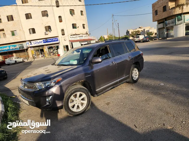 تويوتا هايلاندر للبيع موديل 2011