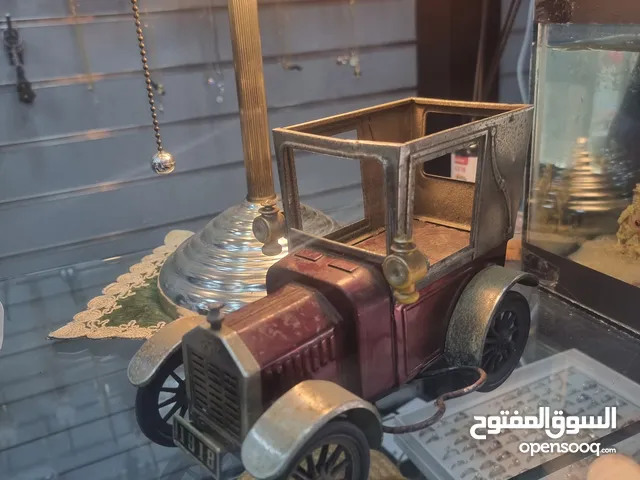 تحف وأنتيكات