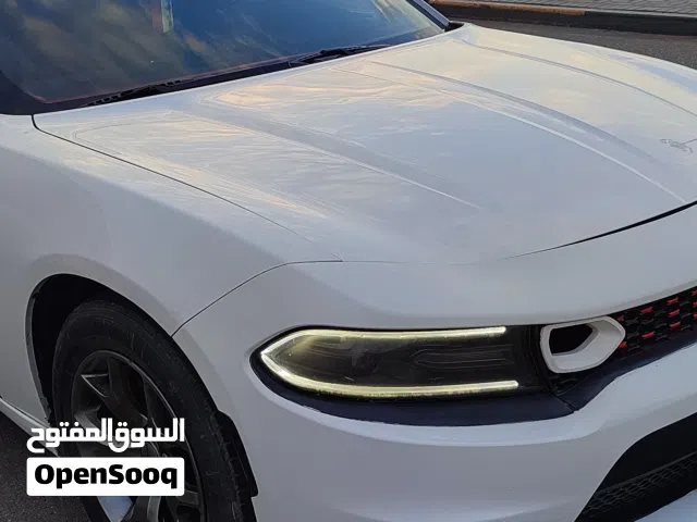دوج جارجر ابيض 2016