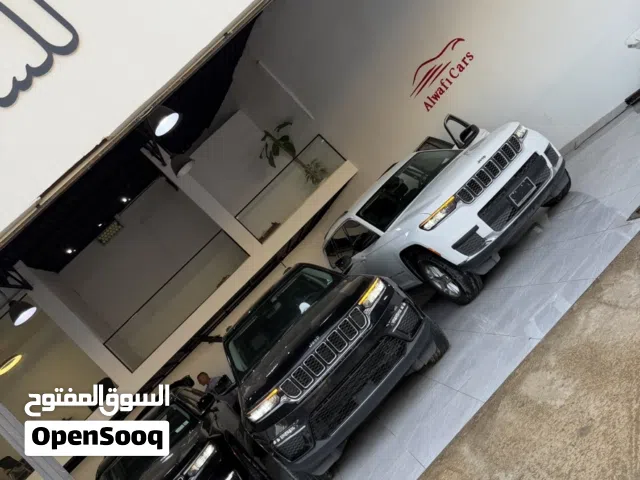 2022 جيب جراند شيروكى L Limited 4X2