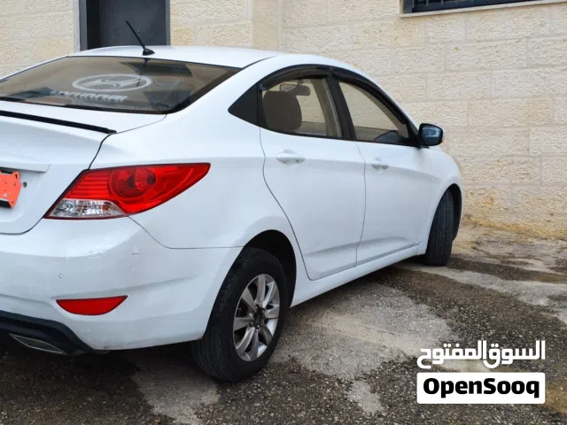 2016 Hyundai Accent Standard