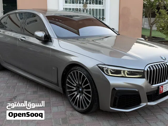 2021 بي ام دبليو الفئة 7 740i Sedan