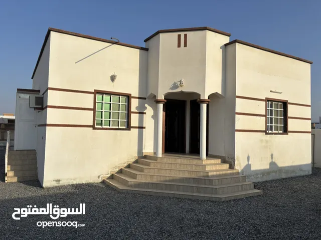 منزل للبيع وللإيجار مخطط حي الباطن الحوقين ولاية الرستاق