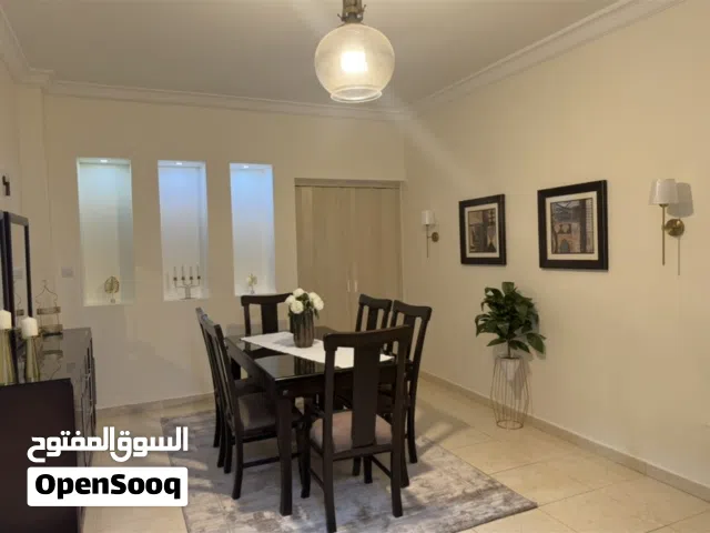 شقة ديلوكس محدثه بالثامنه طابق اول للبيع مساحة 143 متر مربع