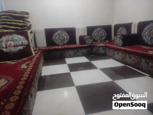 مجلس عربي أرضي نظيف 11 متر