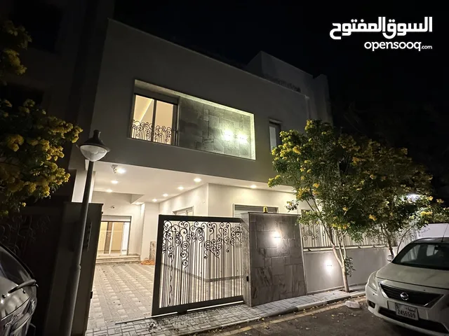 350 m2 5 Bedrooms Villa for Sale in Tripoli Al-Sabaa