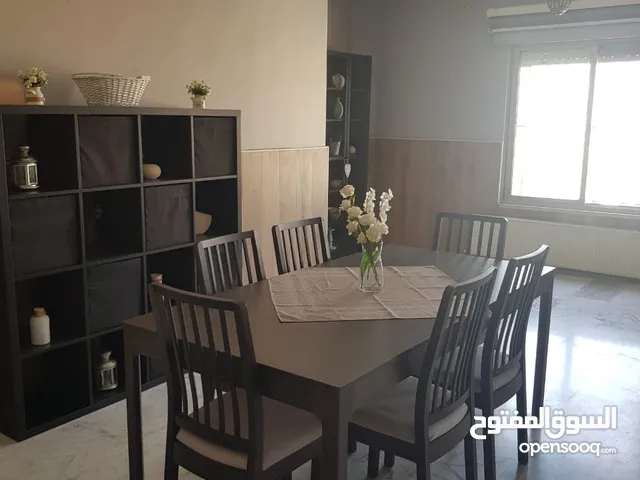 Furnished appartement in Shmesani for rent شقه مفروشه فرش كامل في موقع مميز قريب من الخدمات للايجار