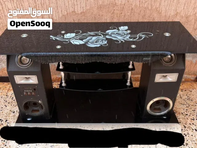 طاولة زجاجه