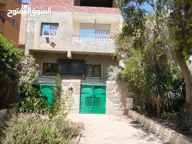 عمارة لي البيع حي تاني المساحه 288 مباني 60% مطلوب 17مليون قابل لي التفاوض +حديقة خاصها بها