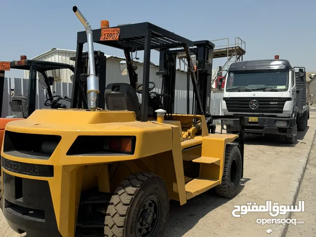 CATERPILLAR 7 TON FORKLIFT