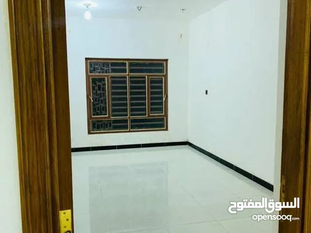 100 m2 2 Bedrooms Apartments for Rent in Basra Hakemeia