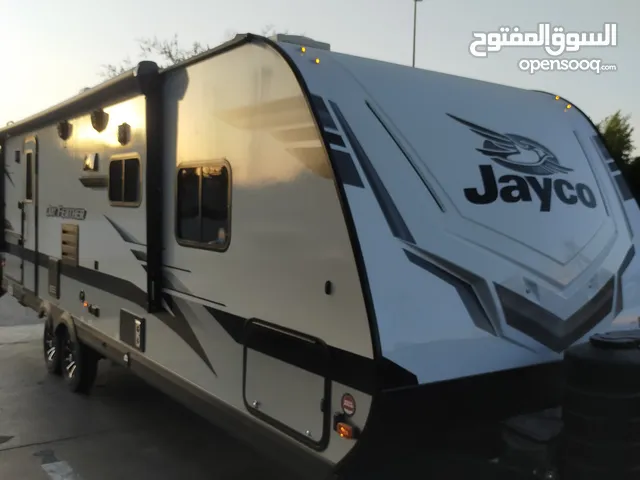 تصنيع وصيانه جميع انواع الكرفانات وطاولات الايبوكسي وأعمال الفيبر جلاس