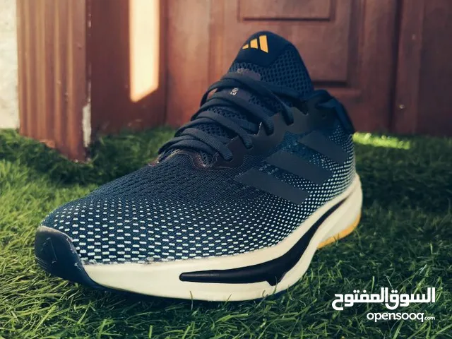 43 Sport Shoes in Amman