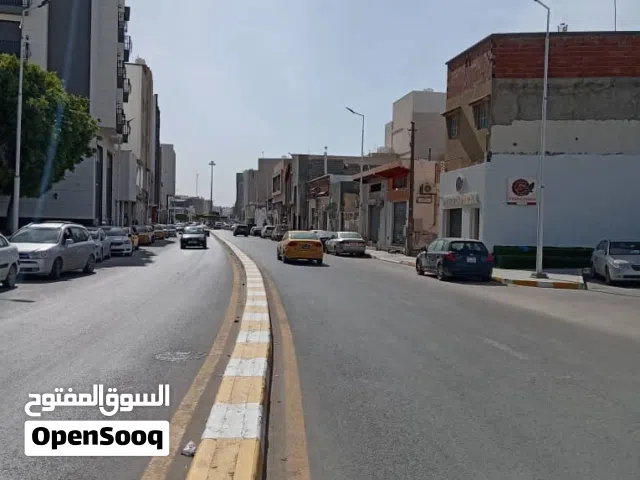 مبنى خدمي تجاري للايجار في وفشلوم