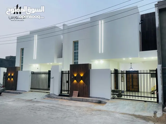 180m2 4 Bedrooms Villa for Sale in Tripoli Al-Serraj