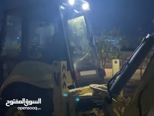 2009 Tracked Excavator Construction Equipments in Al Sharqiya