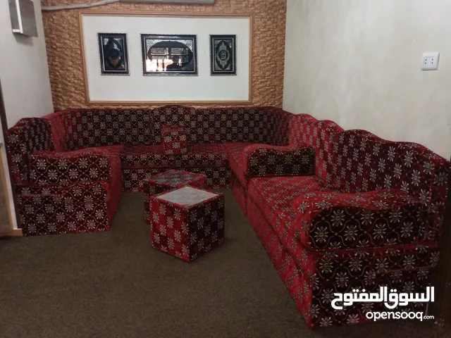 أثاث غرفة جلوس طقم كنب حرف U اثاث مستعمل بجودة جديدة