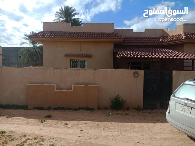 150 m2 3 Bedrooms Townhouse for Sale in Tripoli Wild Life Rd