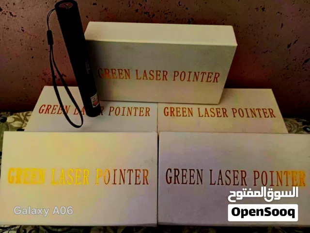 خمس اجهزه green lazer pointer بل كرتونه مع شاحن ومفتاحين وعدسه اشكال نادر الوجود او البيع المباشر