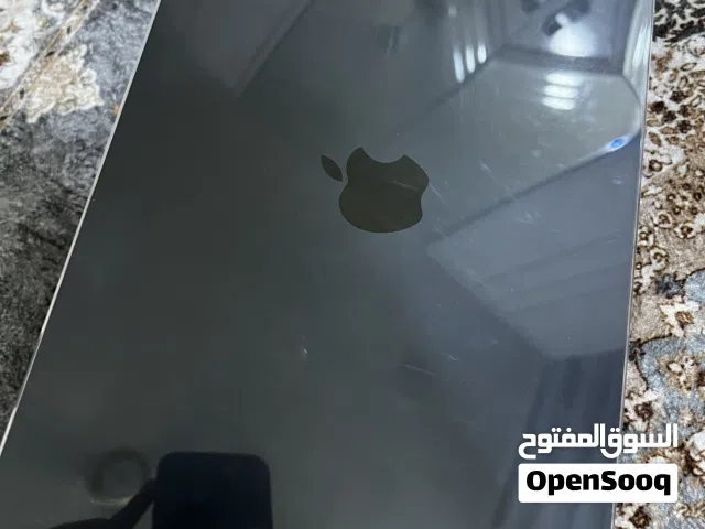 MacBook Air m4 ذاكره 512  رام 16