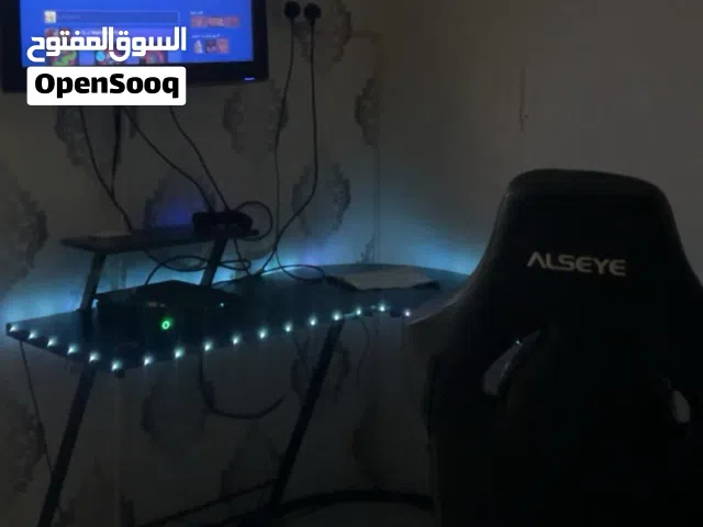 كرسي جيمنج وطاوله حرف L .