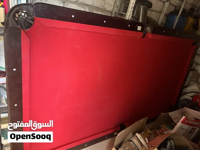 طاولة بلياردو