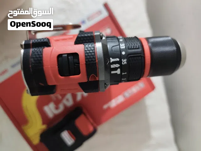 دريل شحن اصلي وكاله 13ملم طوبه حديد يشتغل فتح وتزريف وتثقيب مع 2 بطاريه 10خلايا وبيه نسبة الشحن