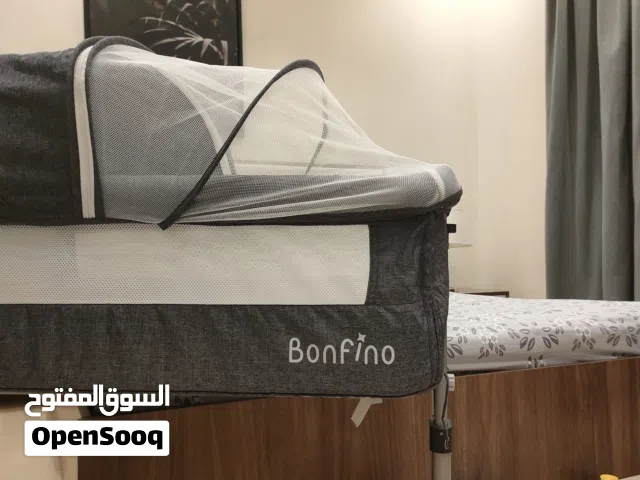 سرير أطفال استعمال 3 شهور بالكرتونه
