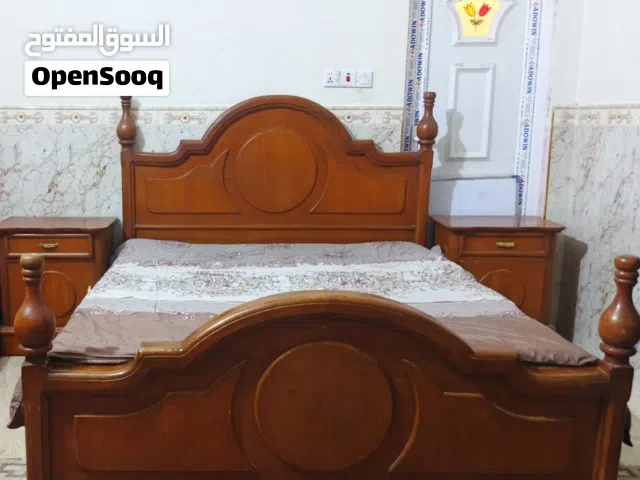 غرفة نوم صاج (خشب) كاملة وبحالة ممتازة