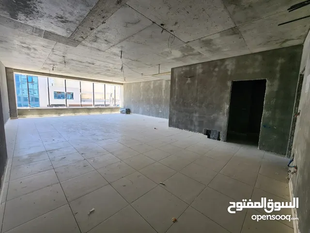 4015 \ مكتب تجاري فاخر جدًا للإيجار / للبيع في أفضل مواقع السابع وبسعر مميز