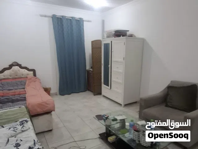 مطلوب انسه لمشاركه سكن