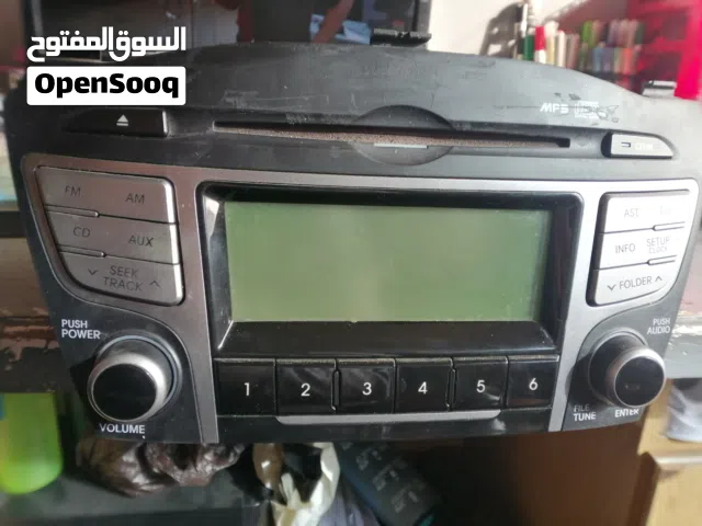 جهاز صوتي للسيارة مستعمل بحالة جيدة مع وظائف أساسيةهونداي توسان 2015