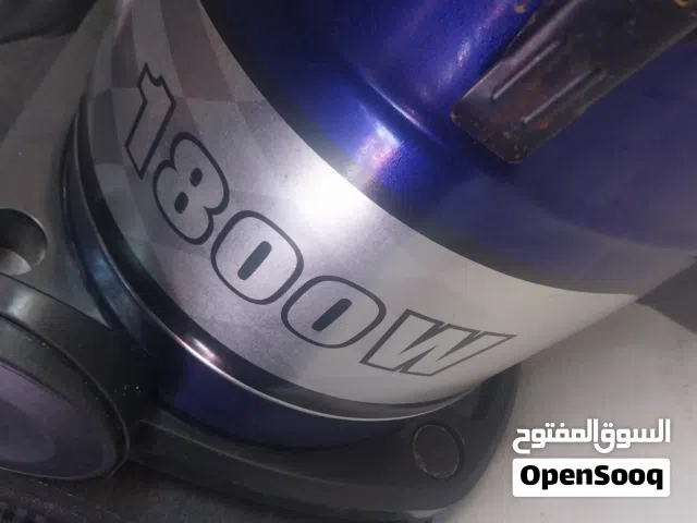 مكنسه كهربائية حاجه نضيفة