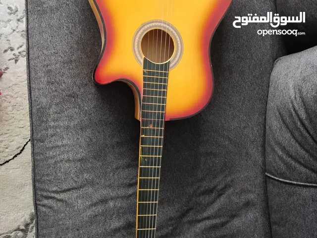 جيتار تدريبي بحاله ممتازه