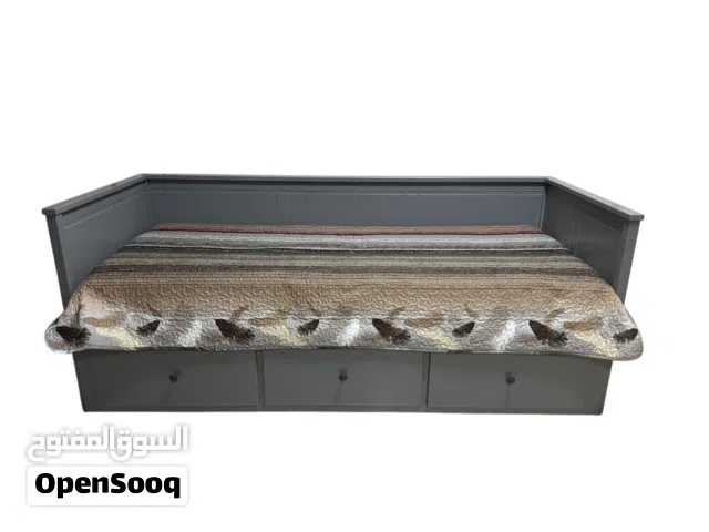 Ikea daybed almost new سرير ايكيا النهاري شبه جديد