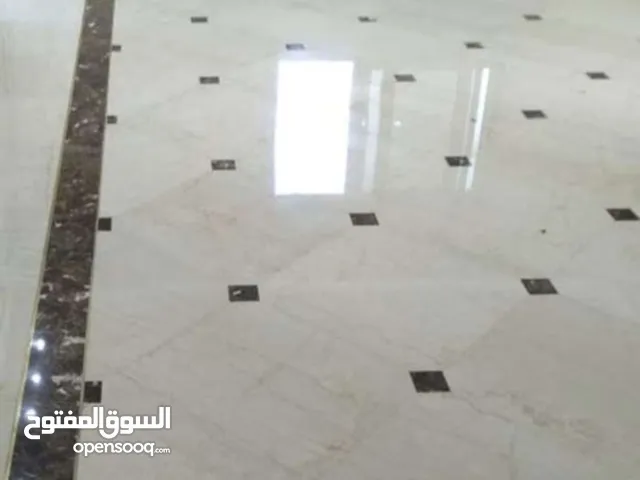 فنيين ممتازين ودرجة أولي لخدمة الرخام والسيراميك بإتقان وأسعار مناسبة