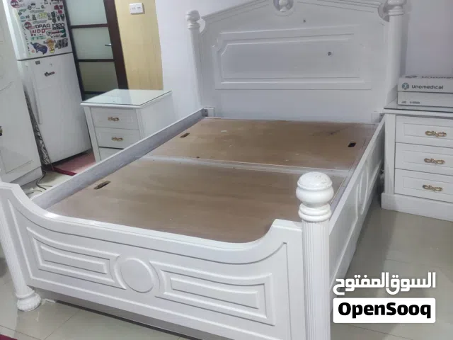 Bed with side tables and dressing table – White