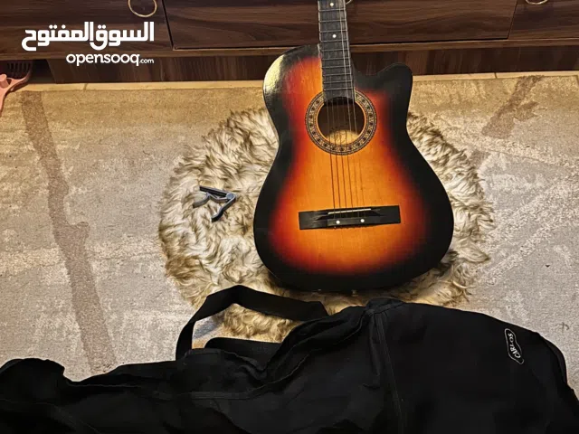 جيتار كلاسيك مستخدم للبيع