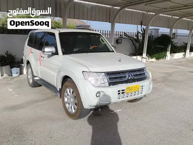 2010 ميتسوبيشي باجيرو GLS