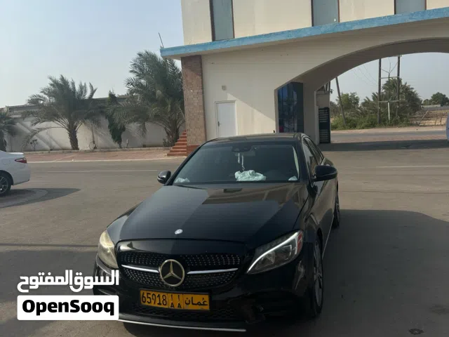 مرسيدس بنز C 300 2014 مستعملة بحالة ممتازة مع مواصفات خليجية