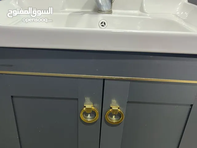 طقم حمام فرنجي و مغسلة