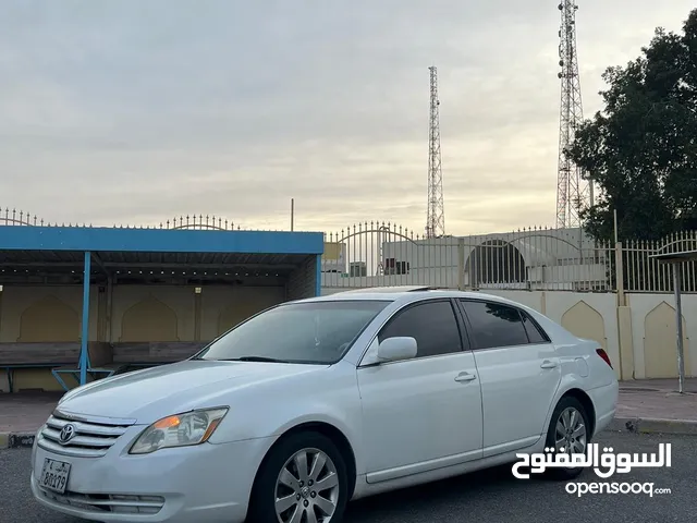 Toyota Avalon Base in Mubarak Al-Kabeer