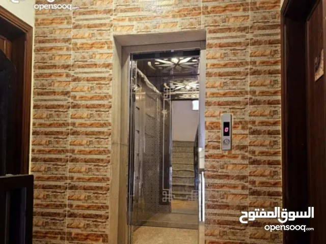 130 m2 4 Bedrooms Apartments for Rent in Zarqa Jabal Tareq